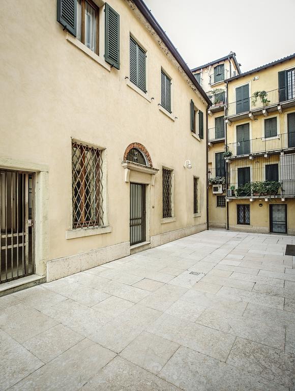 Arena Easy Suites Guesthouse Verona Luaran gambar